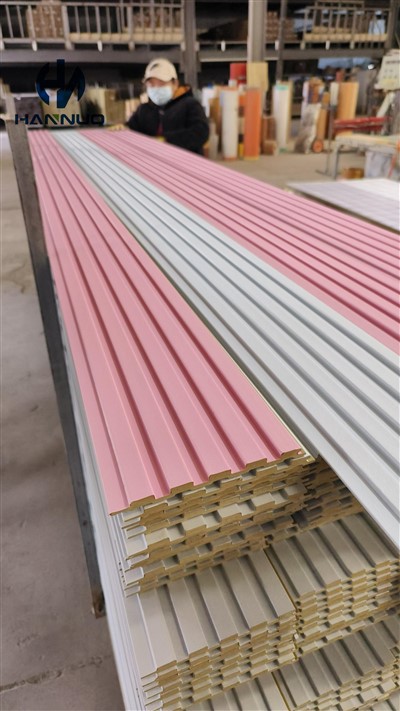 חיפוי קיר פנים WPC גדר